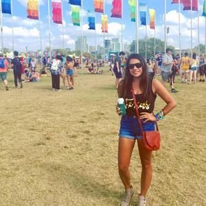 Meet your Posher, Monica